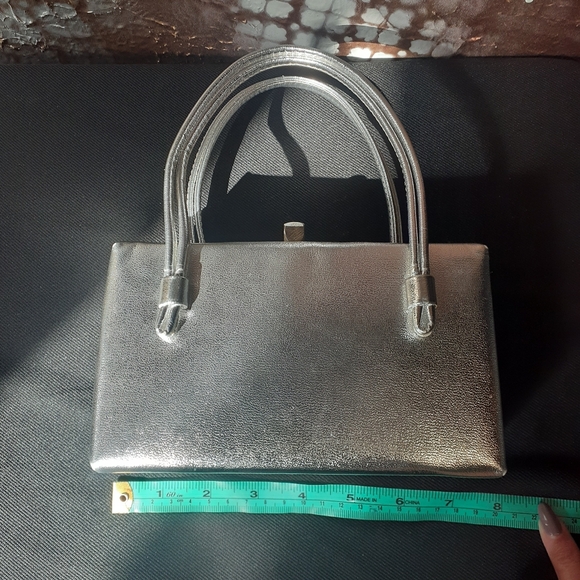 Vintage 1960s Leather And Satin Metallic Silver Bix Bag - Picture 4 of 16